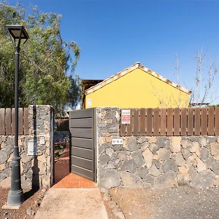 Calma Private Pool By Holidays Ла-Олива