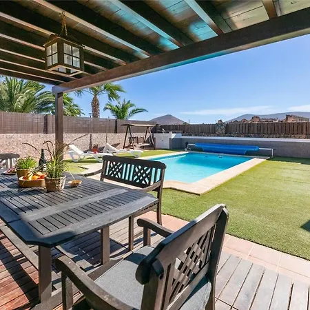 Calma Private Pool By Holidays