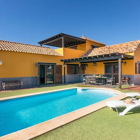Calma Private Pool By Holidays Вилла