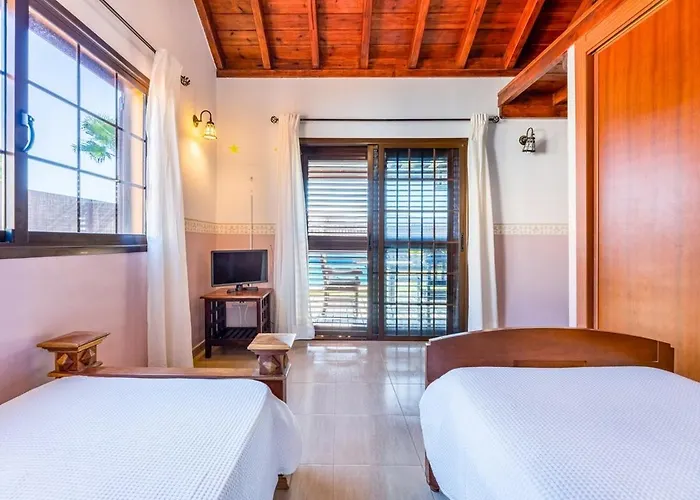 Calma Private Pool By Holidays