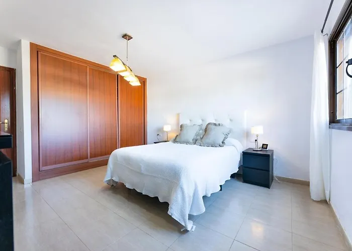 Calma Private Pool By Holidays *