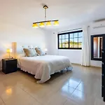 Calma Private Pool By Holidays Willa La Oliva