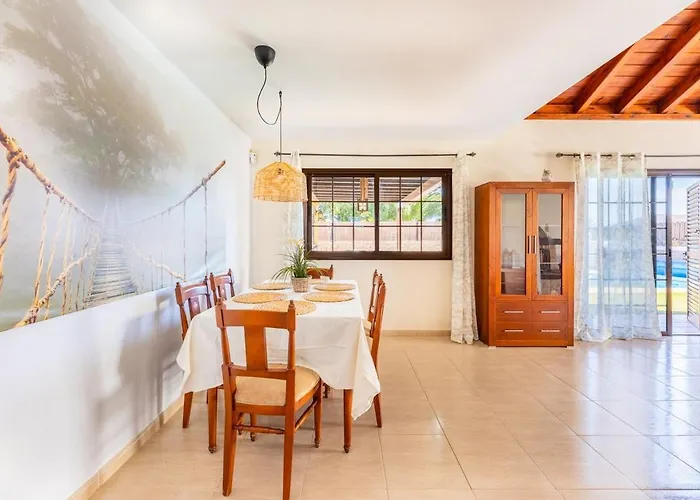 Calma Private Pool By Holidays * 라 올리바